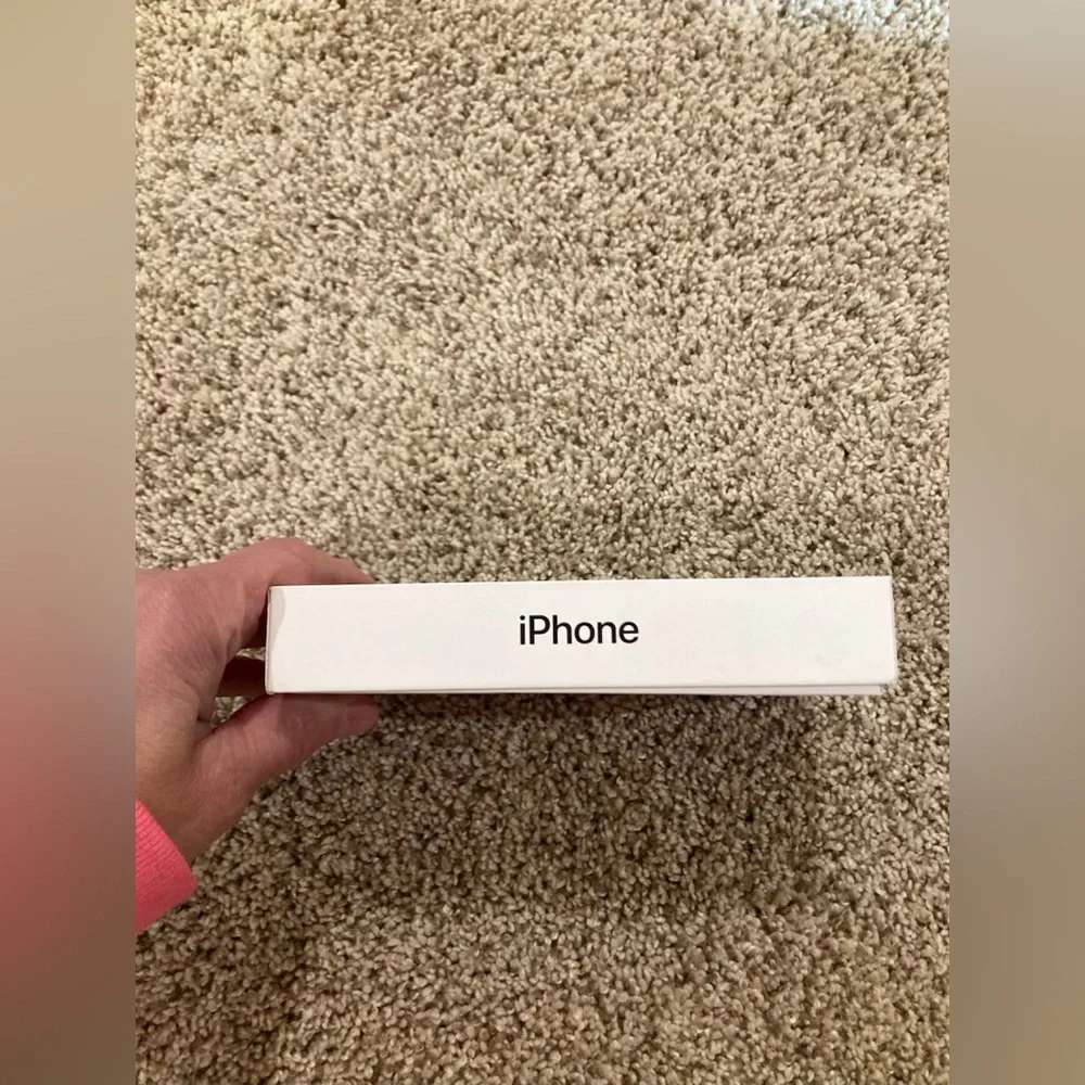 Apple iPhone SE black 64GB product box and instructions